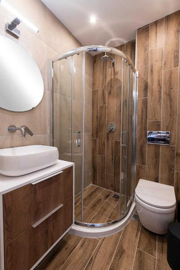 J Villara'S Luxury Suites Thessaloniki Exterior photo